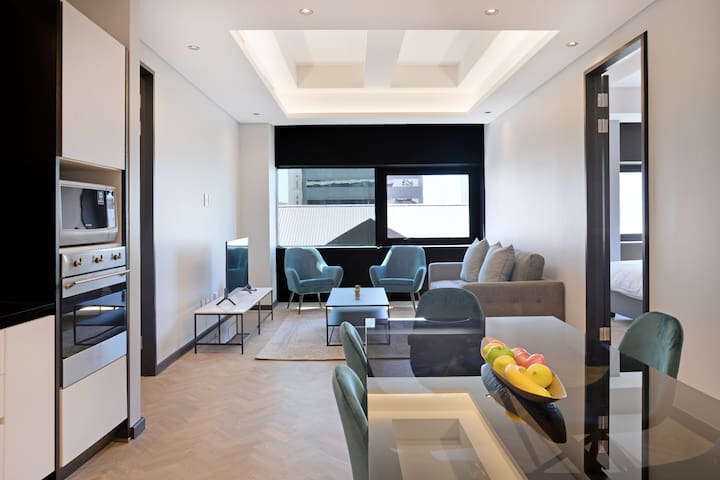 2BR Apartment close to V&A – No Load Shedding gallery image 3