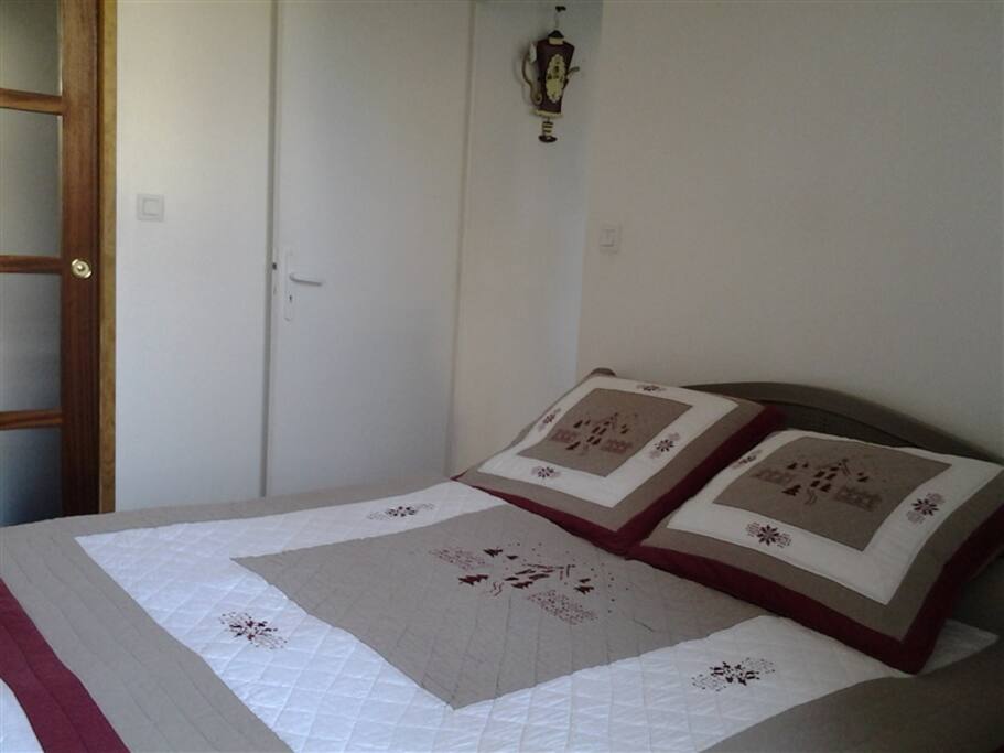 Chambre avec Couchage 140cm