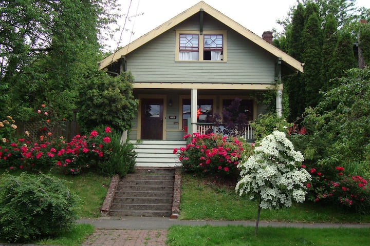 Vintage Portland Home—8 Minutes to Downtown!