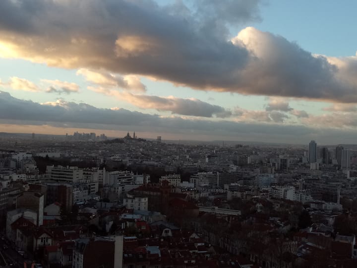 Vue Sur Montmartre Et La Philharmonie - Paris