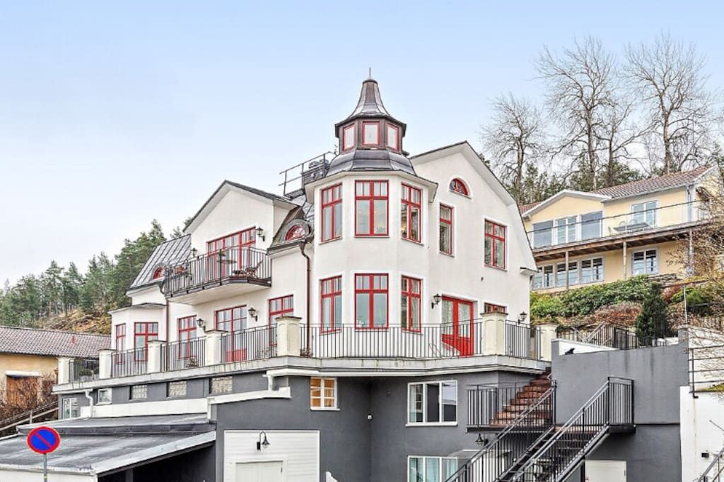 Building, streetview