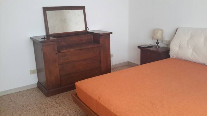 ห้องนอนใหญ่