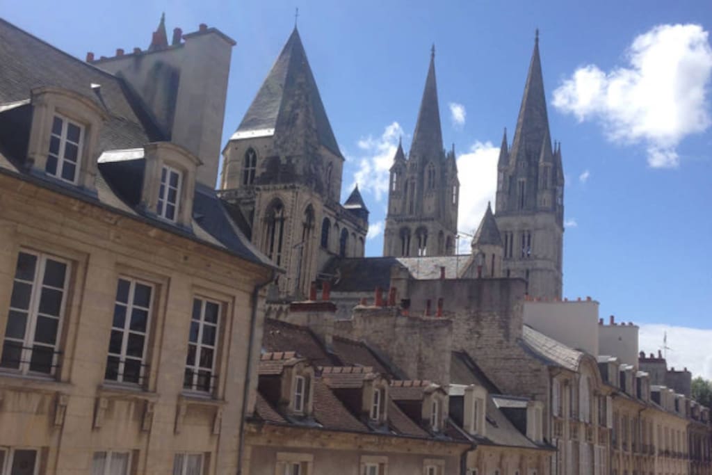 Vue du salon et de l'une des chambres
