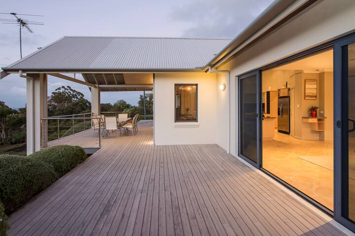 Bay Views, Eagle Bay gallery image 4