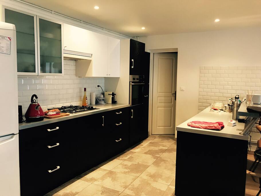 Fully equipped kitchen