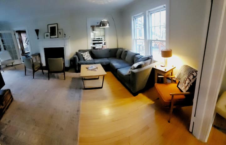 Spacious, Updated,  Cozy Burlington  Private Home. - Burlington, VT