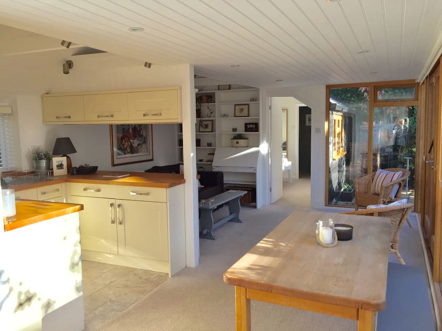 Detached self contained barn 2 bedrooms
2 bathrooms