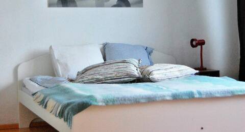 Spacious room at City Center