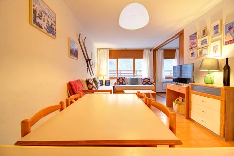 Cozy, walking apartment on the slopes