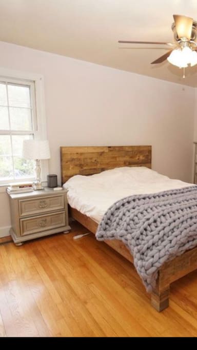 Guest room #2 Fullsize bed