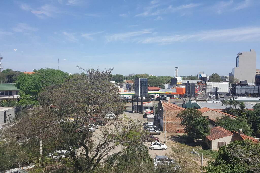 Vista despejada con mucho verde, característico de Asunción.