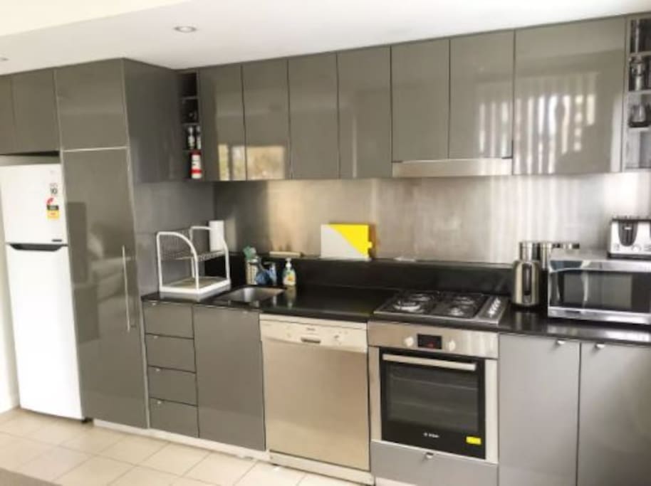 Clean modern kitchen, guests more than welcome to cook