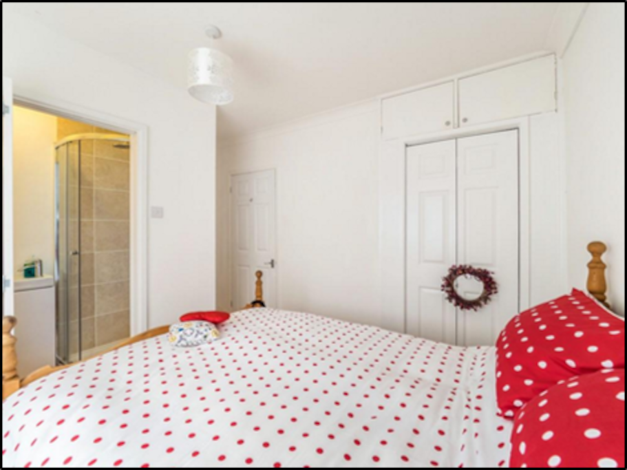 Bed 1: Ensuire bedroom with wardrobe