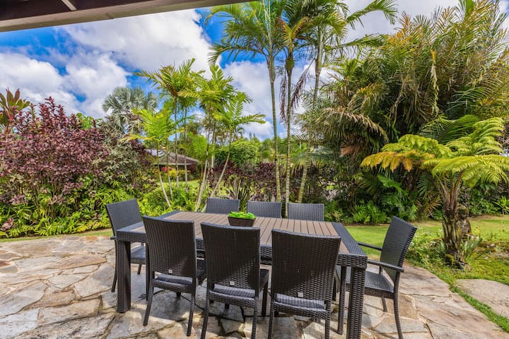 Luana Hale: Garden Home w/ AC & Lanai Princeville