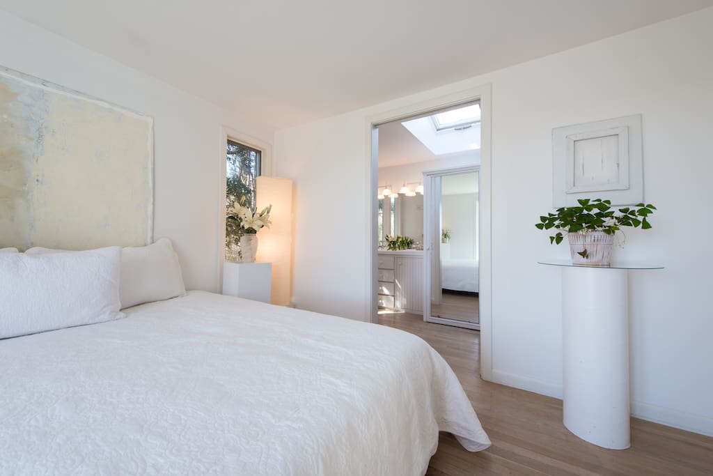 Master bedroom with king size bed