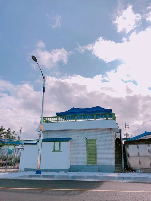 외부에서 보는 옥상