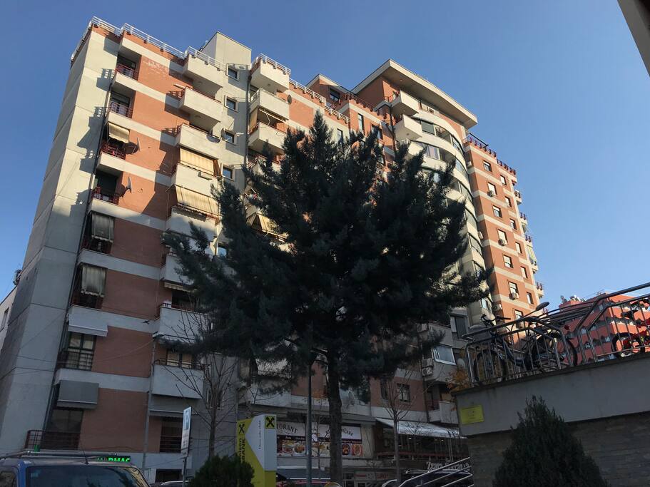 Outside view Sami Frasheri street