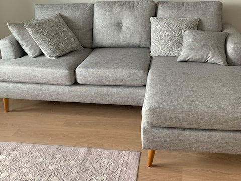 Top performing Airbnb: New two-room apartment, Satamakatu, sauna and balcony in Lutakko