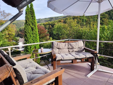 *Eifel/Rursee/Hot tub/6 guests*