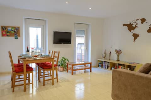 Comfy apartment in Banyoles - Feels like home