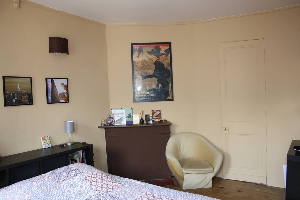 chambre avec placard/dressing