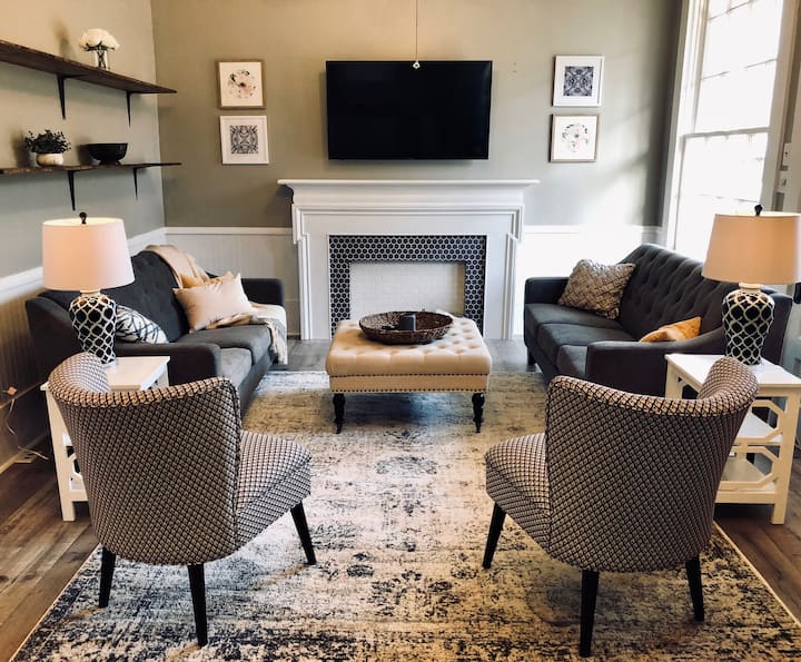 Historic Jefferson French Townhouse Bikes/Extras Houses for Rent in