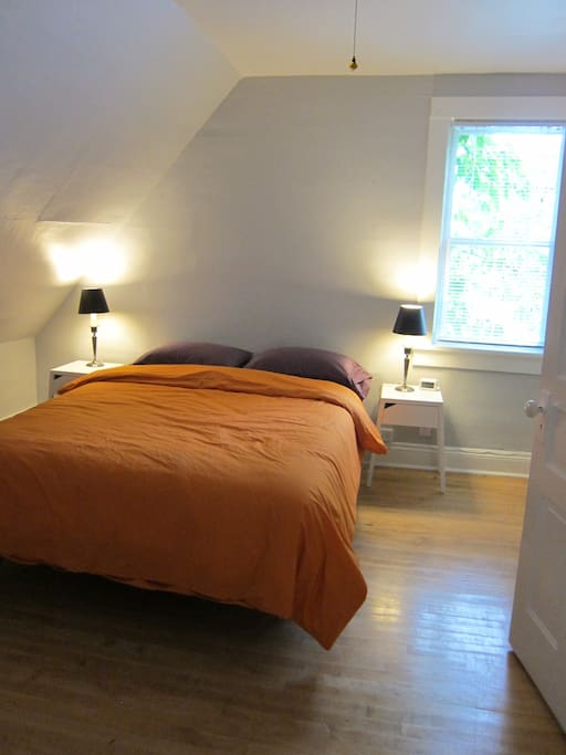 Cozy bedrooms, with lighting fixtures to light up your stay! Perfect for any late night reading.