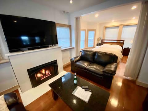 /Fire Place Bungalow\ 1917 SUNY Eagle 6Beds 2Baths