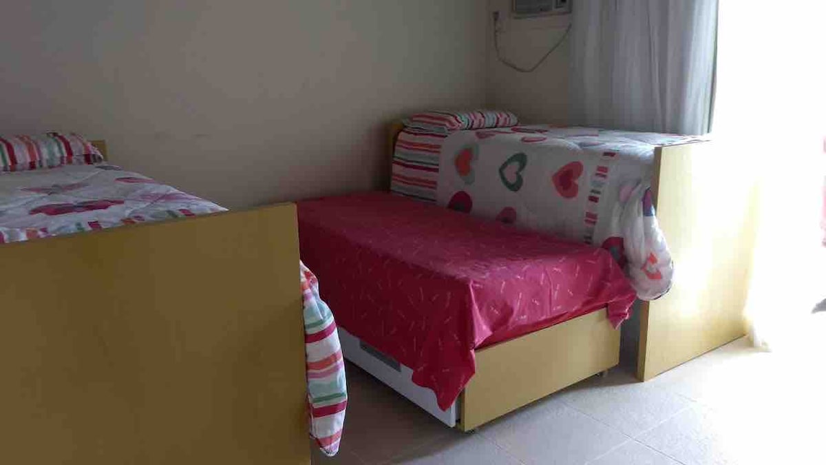 Jednolôžkový apartmán na 2. poschodí.