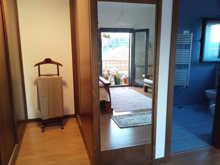 Roupeiro e Casa de banho