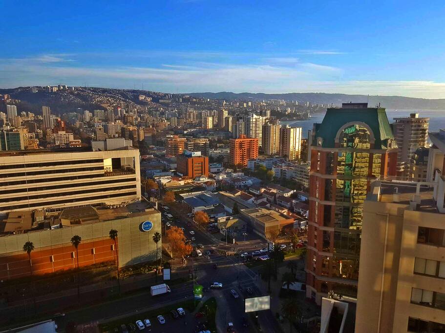 Vista hacia la ciudad y el mar
