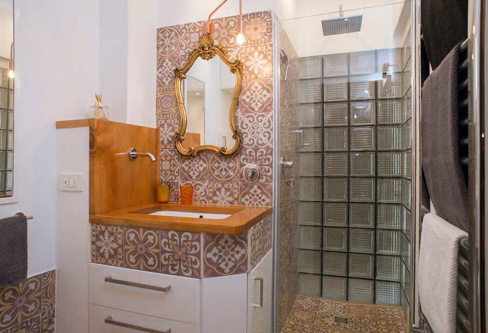 Private bath room - Bagno privato
