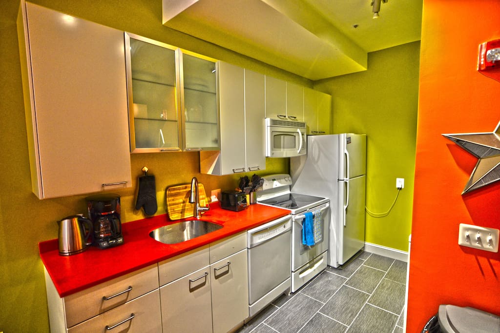 fully equipped kitchen