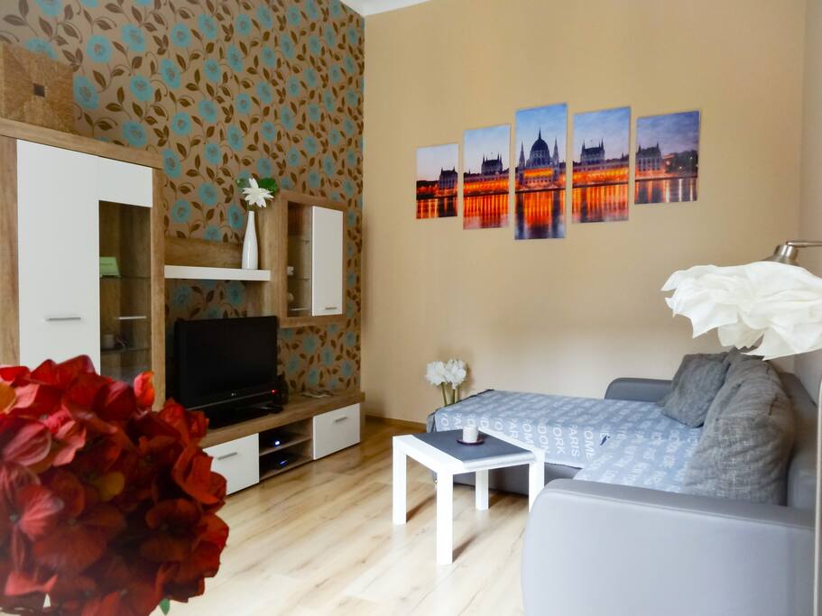 Warm-feeling living room