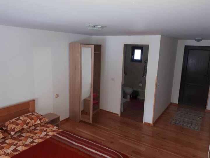 Dhomë gjumi 4