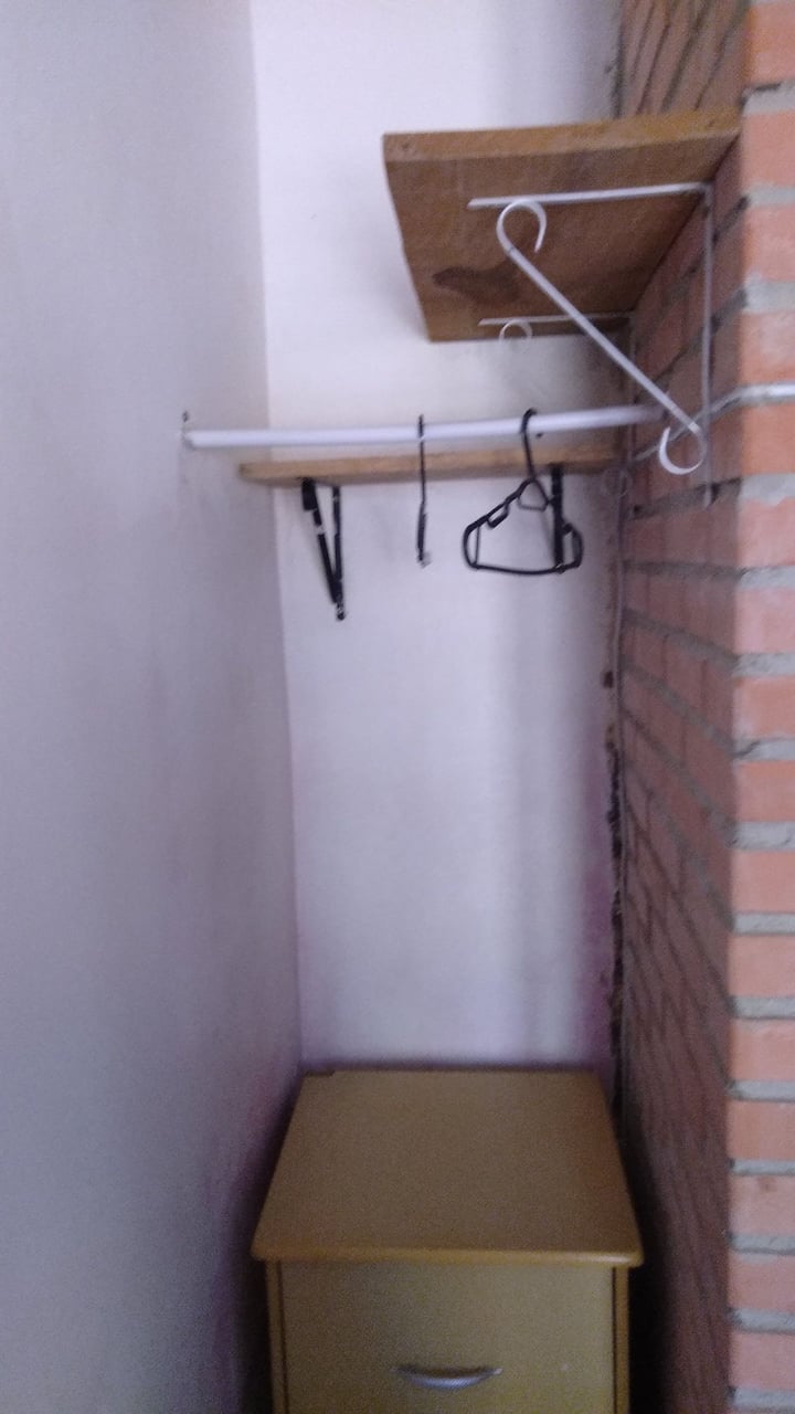 kledingrek en planken