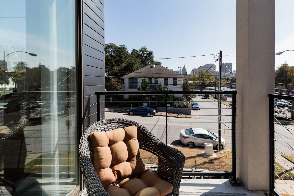 Capitol View Condos by One Fine Bnb - Paramount