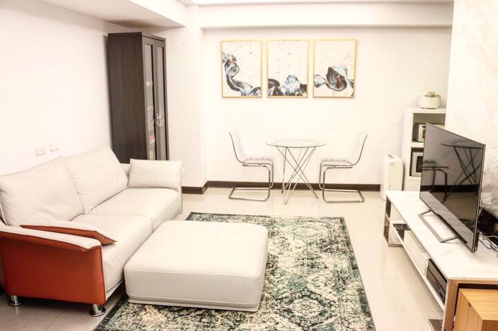 Luxury 2 BRs QSquare Taipei Main Station (3 people gallery image 3