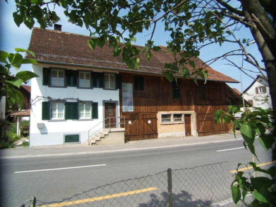 Das Haus in dem liebevoll renoviert wurde.