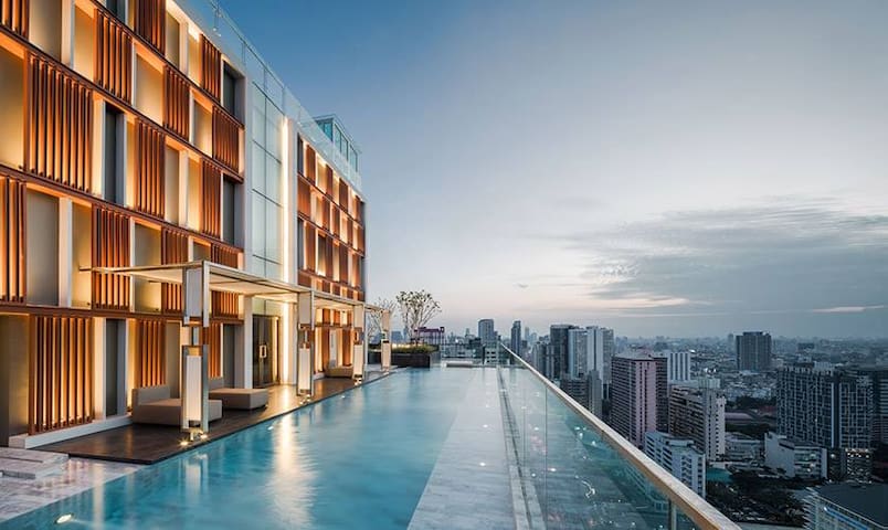 Luxury 2 Bedroom apartment close to everthing