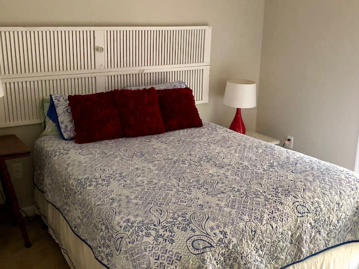 Drugi bračni krevet (160x200) izvan hodnika