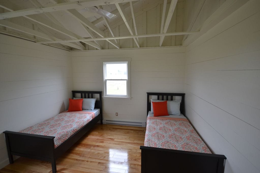 2. spálňa (2 jednolôžka)