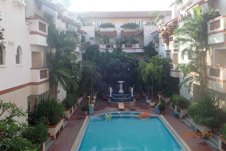 2-bed 160m2 Duplex BTS Promphong