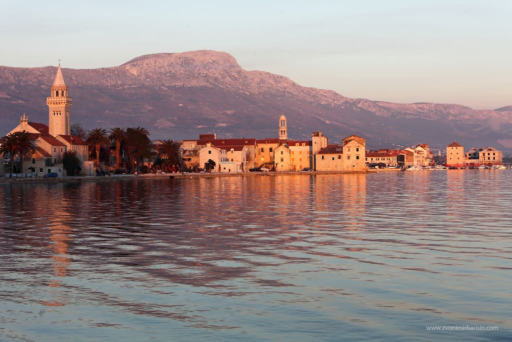 Kastel Stafilic, center 70m from the property