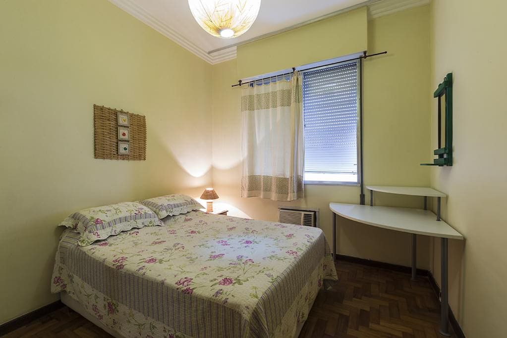 Quarto cama casal (foto 01)
