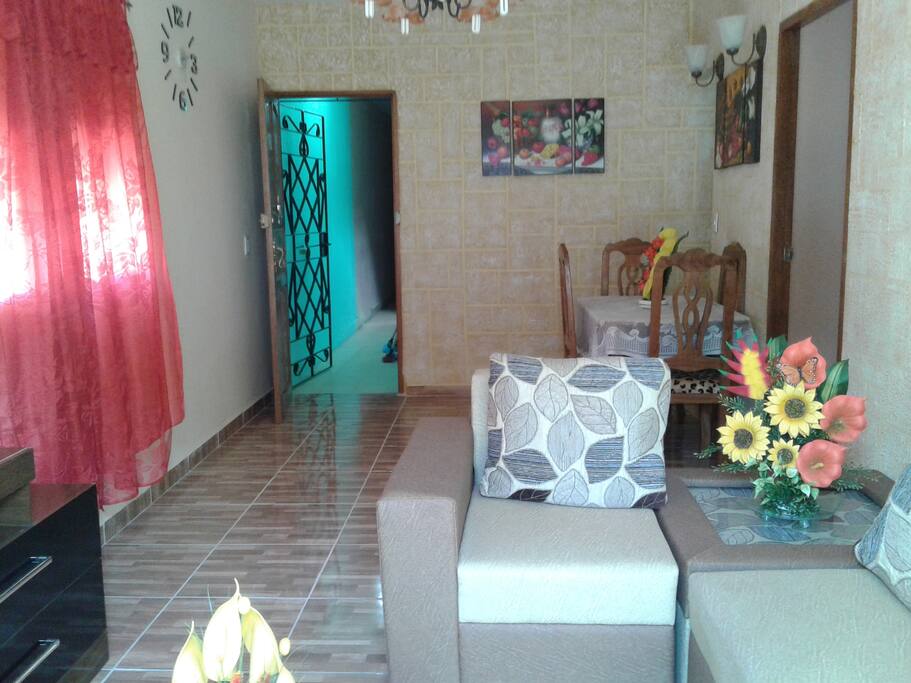 Sala-comedor, entrada al apartamento