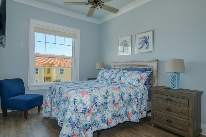 Spálňa s manželskou posteľou Queen na