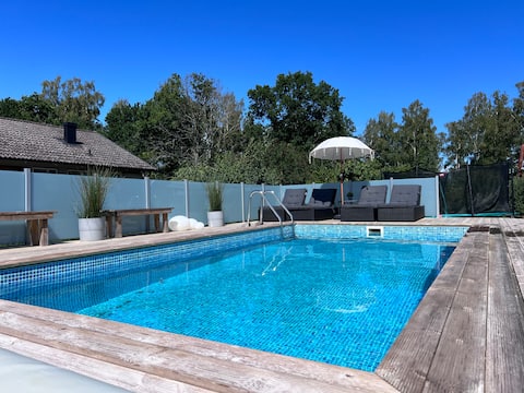 Villa on Öland with pool, outdoor spa &  large balcony