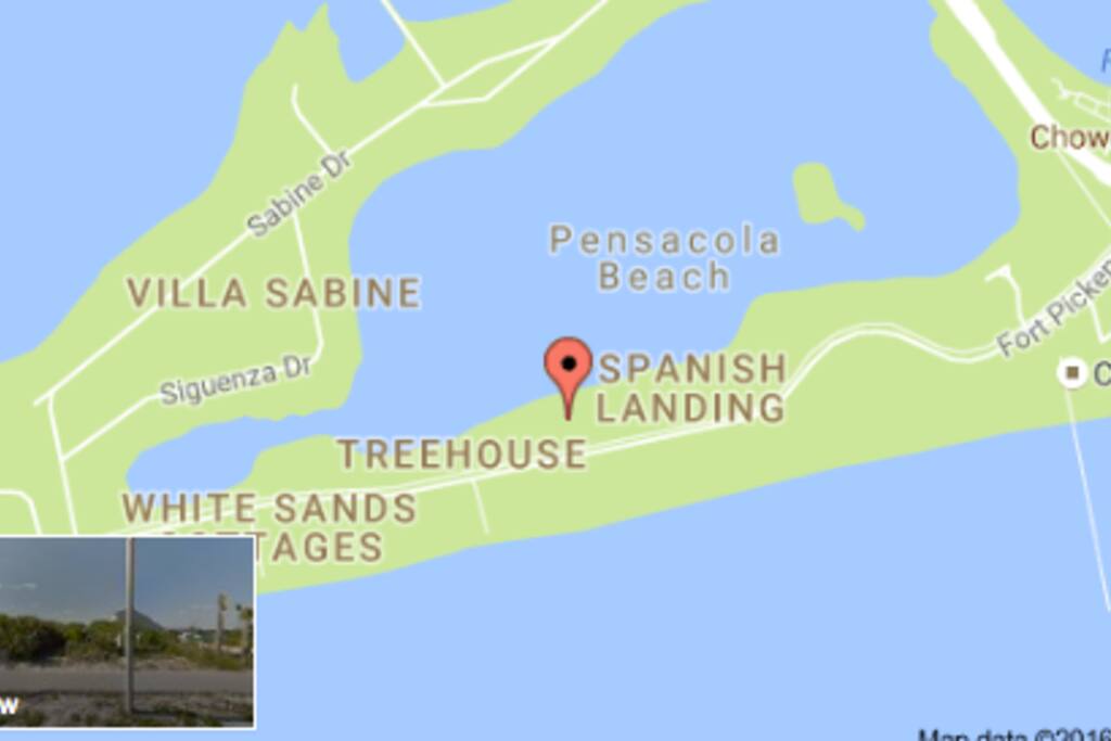 Sand Dollar is within walking distance to Casino Beach Bar and the Beach core with shops and dining.