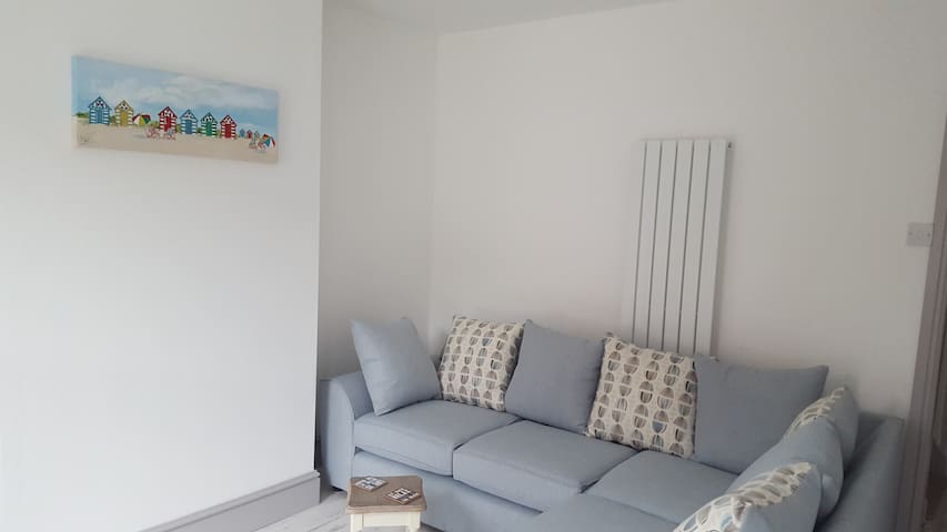 Beach hut themed mid terrace in Gorleston-on-Sea